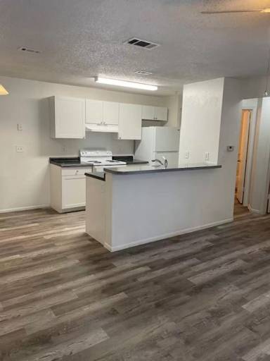 Main picture of 627 Dory Ln