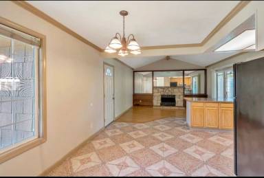Main picture of 235 Notre Dame Dr