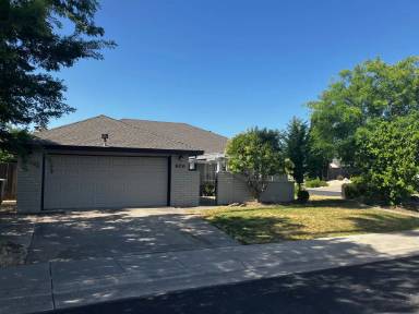 Main picture of 600 Dove Way