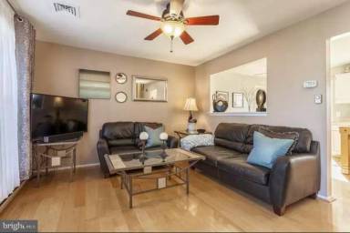 Main picture of 1541 Ridgeview Ln