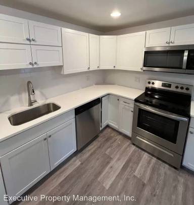 Main picture of 220 Lippincott Ave