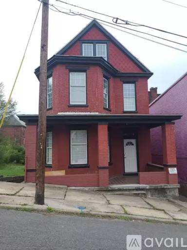 Main picture of 225 Baltimore St