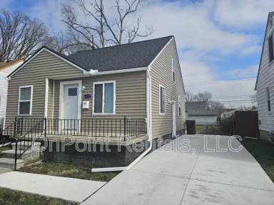 Main picture of 4217 S Hubbard St