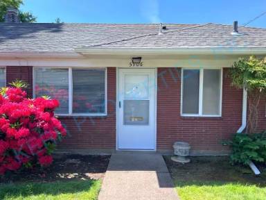 Main picture of 5706 NE Hassalo St