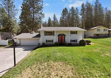 Main picture of 1825 S Lake Rd