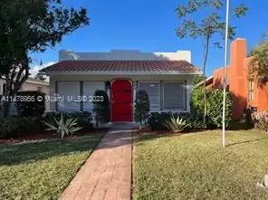 Main picture of 220 SW 5th St