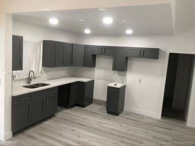 Main picture of 3345 NE 20th Ave
