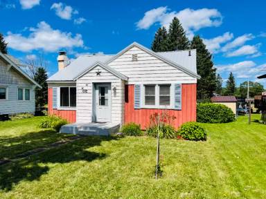 Main picture of 1032 E Cloverland Dr