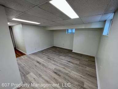Main picture of 742 Riverside Dr