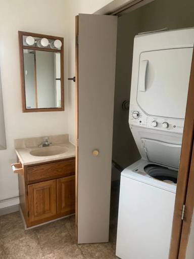 Main picture of 115 E Lincoln Ave