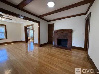 Main picture of 585 High St