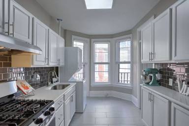 Main picture of 1523 Green St