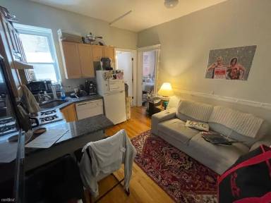 Main picture of 1193 Commonwealth Ave