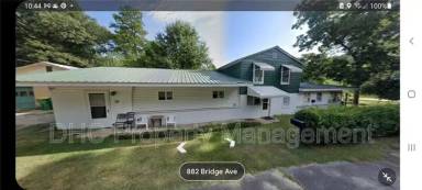 Main picture of 882 Bridge Ave