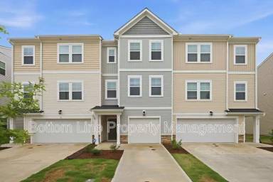 Main picture of 1112 Lily Loch Way