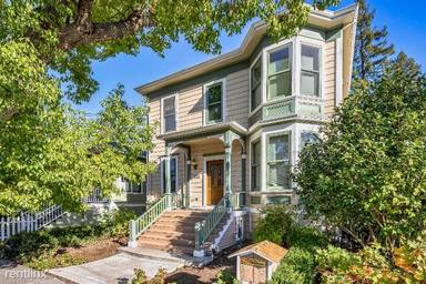 Main picture of 528 Coombs St