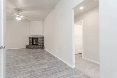 Main picture of 1912 S County Road 1118