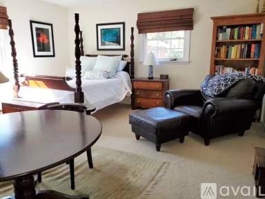 Main picture of 40 Gertrude Pl