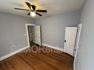 Main picture of 122 E Mary St