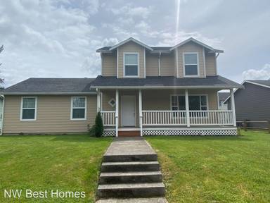 Main picture of 467 Marilyn Ln