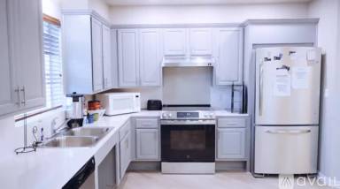 Main picture of 4121 W McDowell Rd