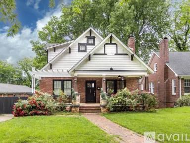 Main picture of 521 Grandin Rd