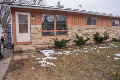 Main picture of 2410 Valley St