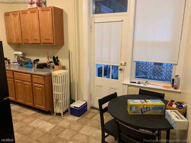 Main picture of 170 Kelton St