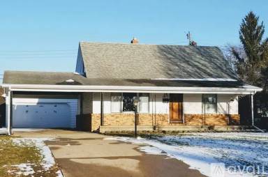 Main picture of 814 Birchwood Ave