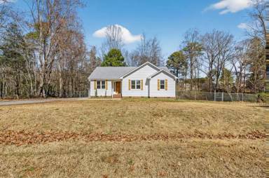 Main picture of 421 Danielle Dr