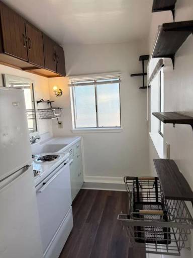 Main picture of 1224 E St