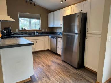 Main picture of 3057 NE Laramie Way