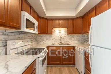 Main picture of 6235 Holdrege St