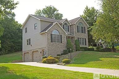 Main picture of 607 Golden Ridge Ct