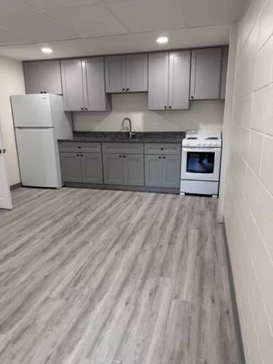 Main picture of 2024 Riverdale St