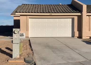 Main picture of 3719 S Desert Sky Dr