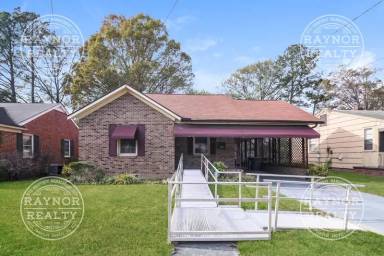 Main picture of 624 Myrtle Ave