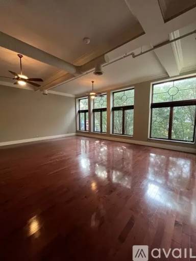 Main picture of 655 Main St