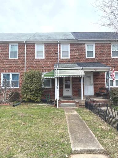 Main picture of 923 Maiden Choice Ln