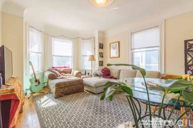 Main picture of 48 Green St