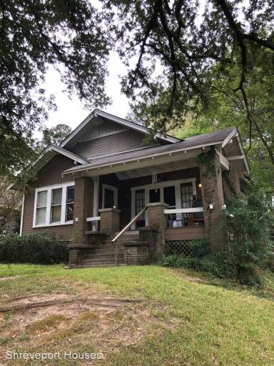 Main picture of 2400 Pinehurst Blvd