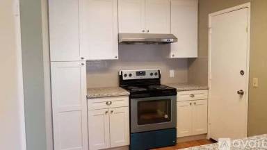 Main picture of 66 Monroe St