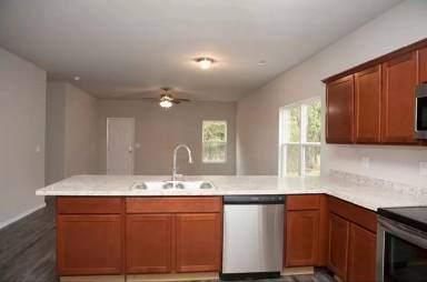 Main picture of 4702 W Hoover Loop