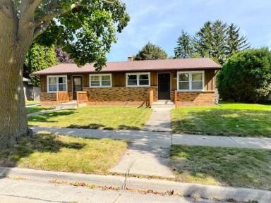 Main picture of 1555 N 22nd St