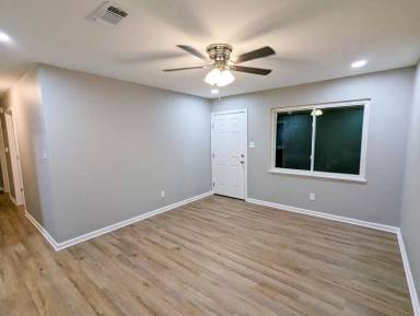 Main picture of 3115 Oliver St