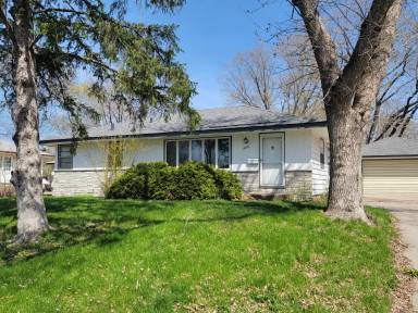 Main picture of 6869 Madison St NE