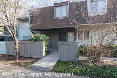 Main picture of 155 Woodstone Dr