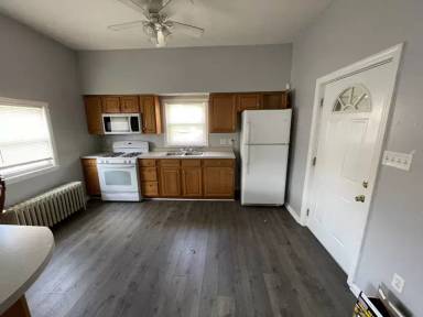 Main picture of 2101 Spring St