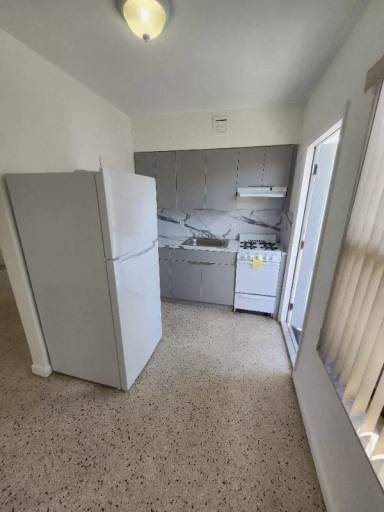 Main picture of 660 83rd St