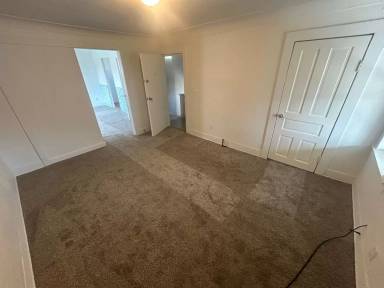 Main picture of 218 Segur Ave